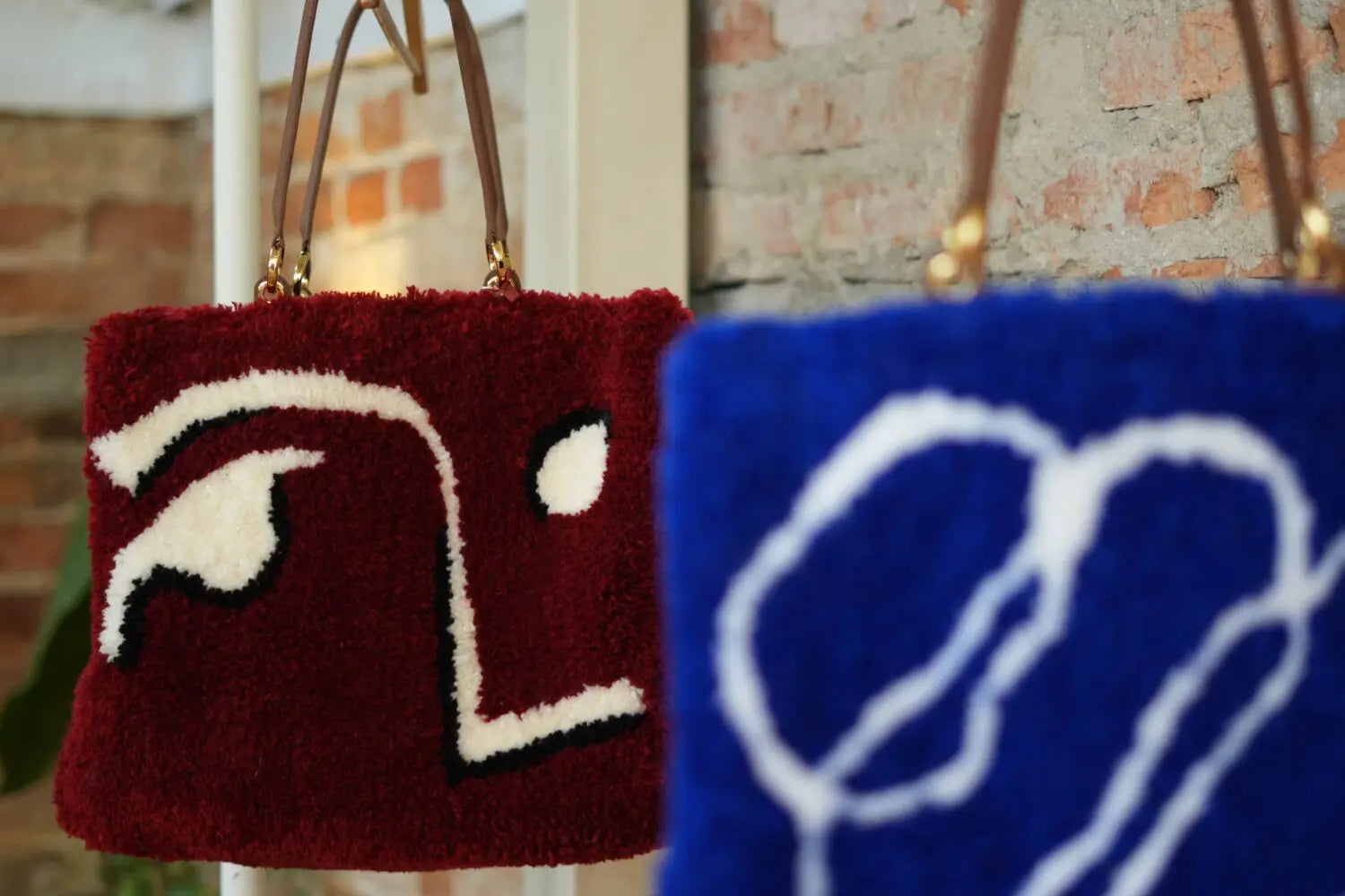 Bolsa Face Vinho - Mil Linhas